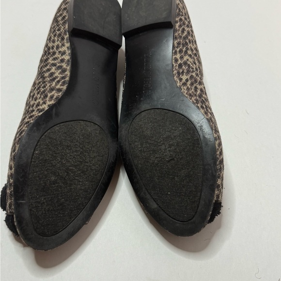 Ellen Tracy Leopard Print Flats with Black Flower Size 8M - Picture 7 of 7